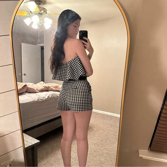 Slate & Willow | Gingham Romper - Picture 3 of 11